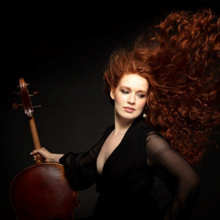 090326-camille-bertholet-cr-dits-2025-simon-fowler-warner-classics-25814