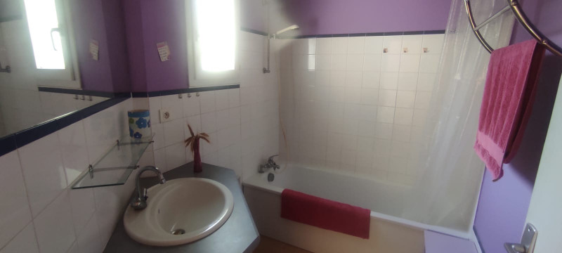 Salle de bain entière - © Babouin 2025 Salle de bain entière