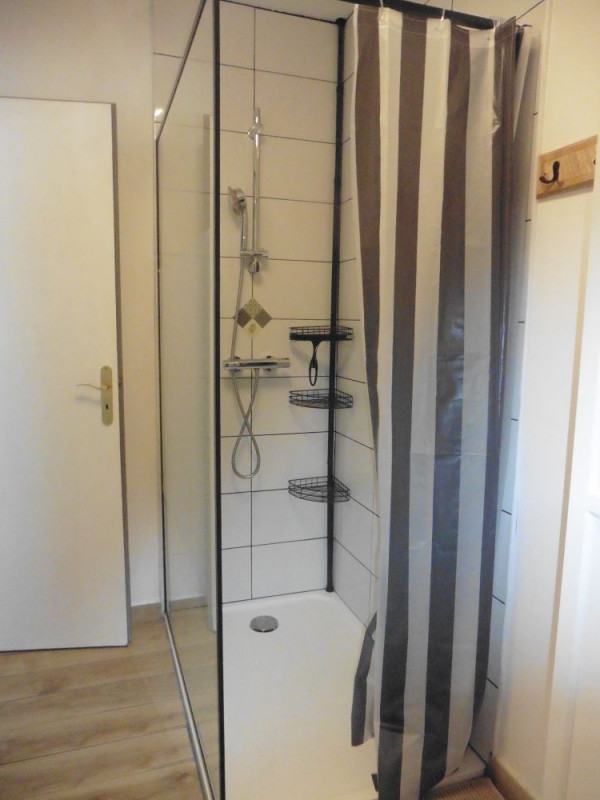 deuxième salle de douche