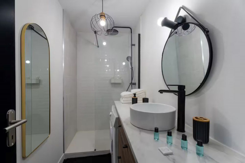 sdb - © Bergé 2025 sdb